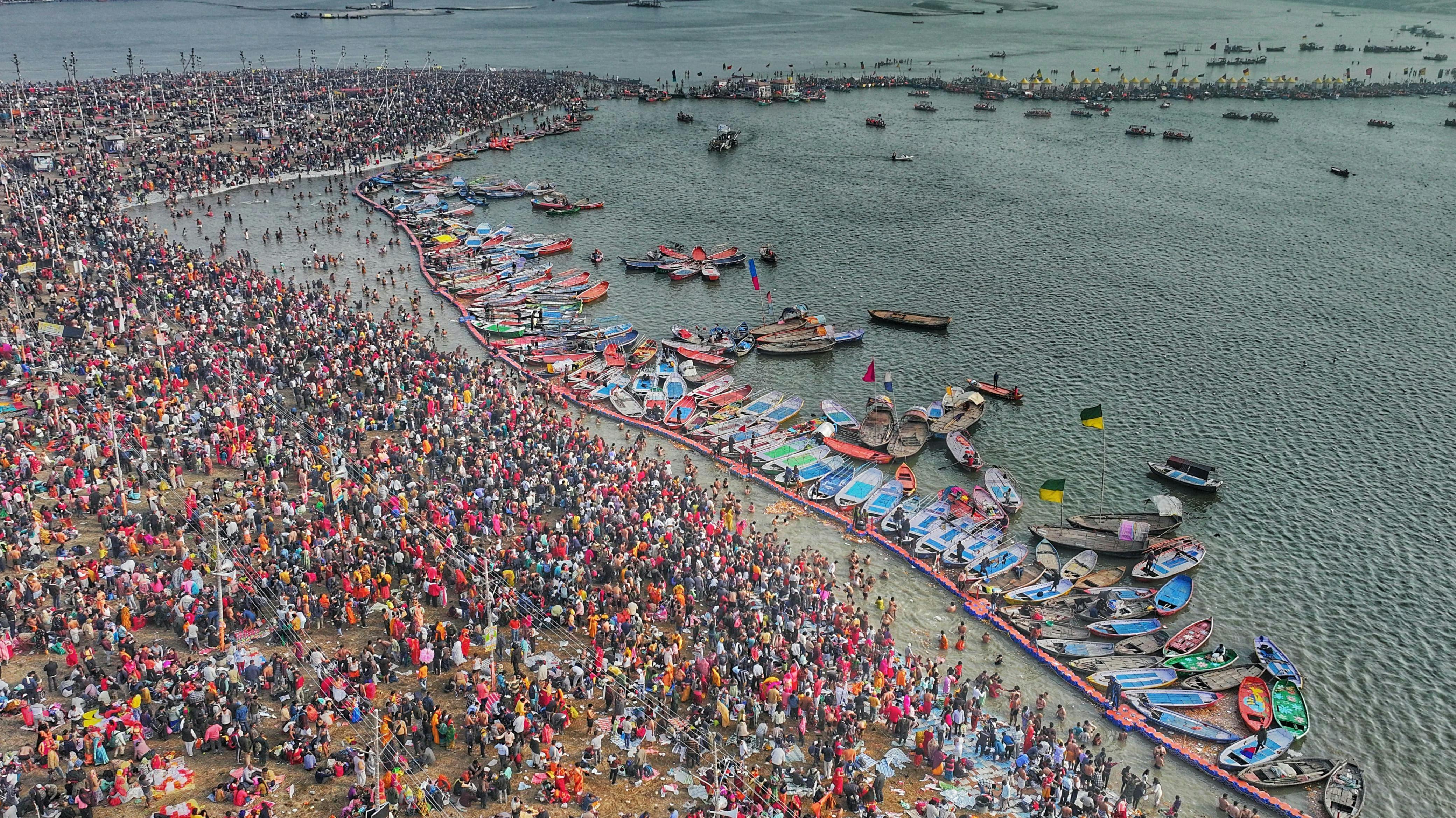 Triveni Sangam in Prayagraj with Ganga, Yamuna and Saraswati confuence